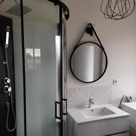 La Clef Des Champs Perrine * Brouckerque